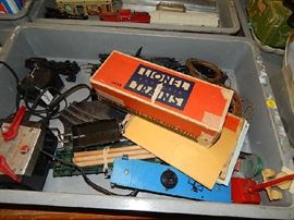 Lionel & American Flyer trains and accessories 