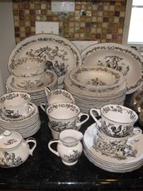 New England Toile - Service for 7 + serving Pieces