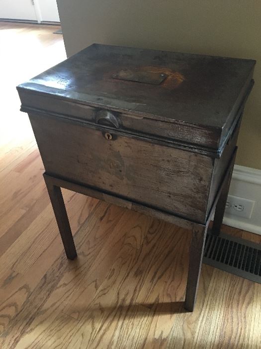 WWI Military Chest 
