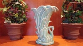 1940s McCoy Swan vase