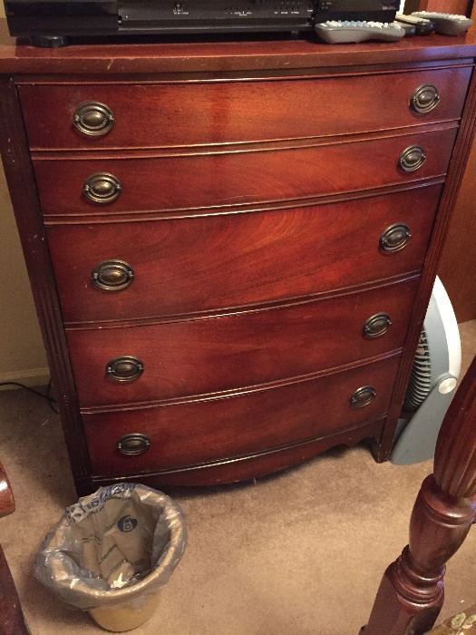 Three piece bedroom suit (1 of 3) (Chest of drawers)
