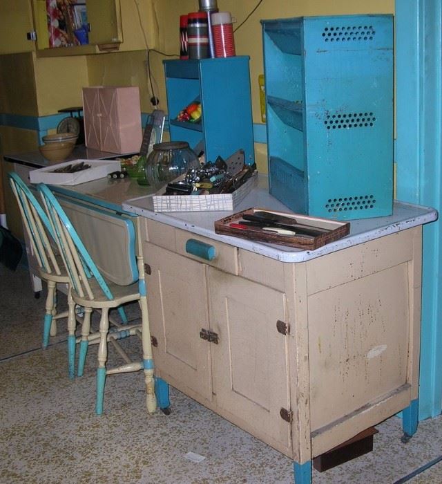 Estate/Tag Sale Inside Private Home in Chicago, IL starts on 1/13/2017