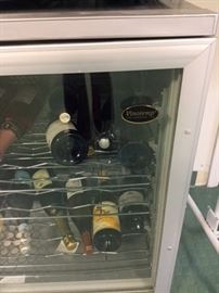 Vinotemp wine cooler