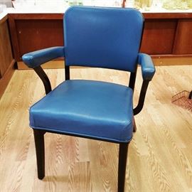 VINTAGE AND ANTIQUE FURNITURE