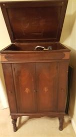 Early 1900's VIncennes Model "victrola" -  Needs Work but Beautiful Cabinet - Great Piece for Repurposing.