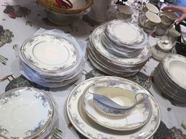 Royal Doulton JULIET service for 12