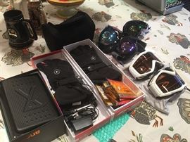 Ski glasses & gloves
