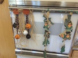 HALLOWEEN AND St. PATRICK'S DAY DECOR.