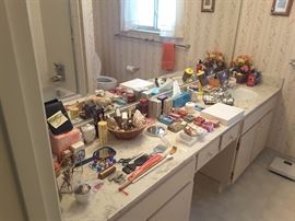 Wonderful bathroom collectibles. 