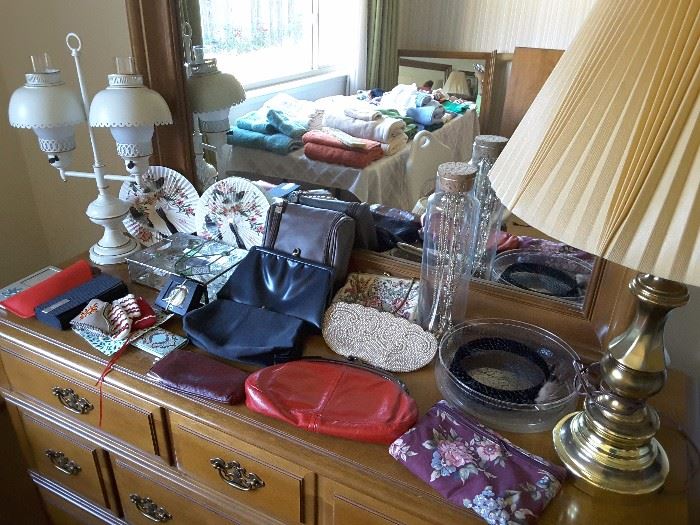 Wonderful women's purses. 2 Lamps. Bedroom Dresser for clothing and accessories. 