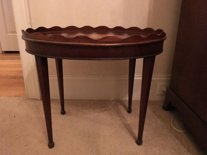 Oval Scalloped edge Marquetry inlay side table