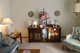 Vintage TV, radio and stereo cabinet, would make a great bar