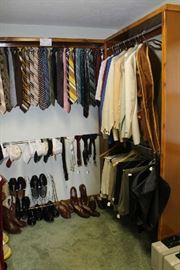 Men's large and extra large accessories, shoes or size 10 and 11