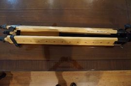 Berlebach Tripod Report 3042 Section Wood tripod Leveling Balls