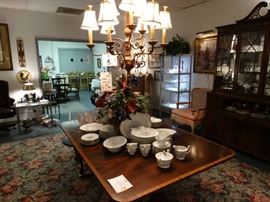 Banded Mahogany Solid Top Regency Style Dining Table - Noritaki China - Contemporary Traditional Style Chandelier w/ Finialed Shades