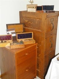 Beautiful quarter sawn oak 3 drawer filing cabinet. 