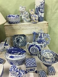 NOVELTY TRINKET BOXES, SERVING PIECES