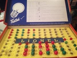 LIONEL TRAIN ACCESSORIES