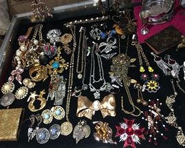 FABULOUS COSTUME JEWELRY AND COLLECTIBLES