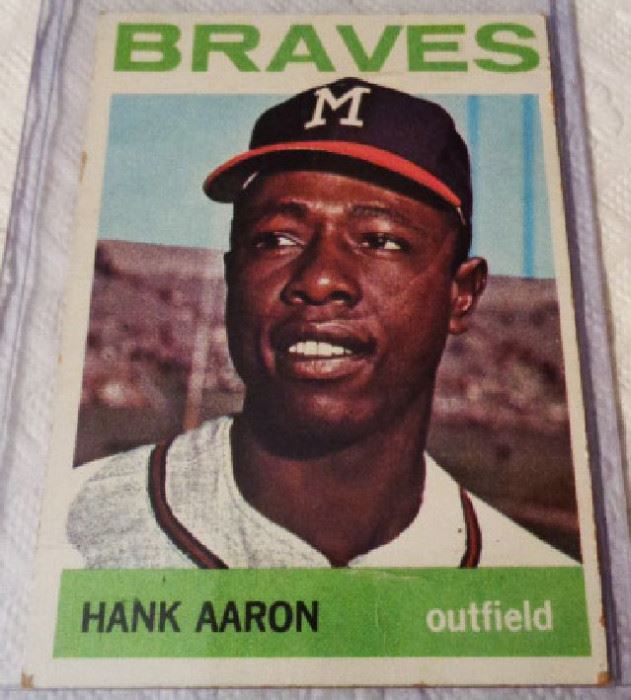 Topps 300- Hank Aaron Baseball Trading Card