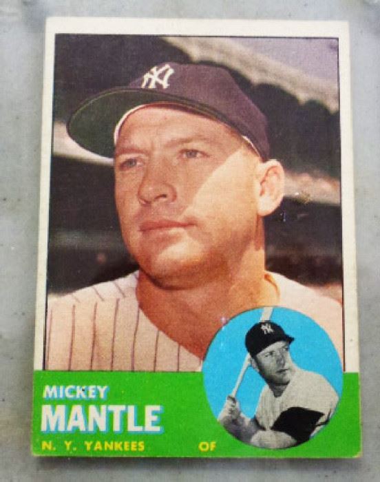 Topps 200- Mickey Mantle Baseball Trading Card
