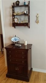 Pennsylvania House Fold Out sides to make a serving station. 