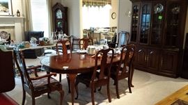 Pennsylvania House Dining table and chairs