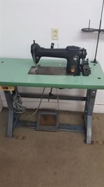 INDUSTRIAL SEWING MACHINE, SINGER 241-12, LIGHT LEATHER/HEAVY CLOTH.   W/TABLE AND MOTOR