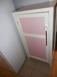 Pottery Barn Pastel Pink/White Refrigerator, Opens inside Shelves NOT HALF OFF..NEGOTIABLE