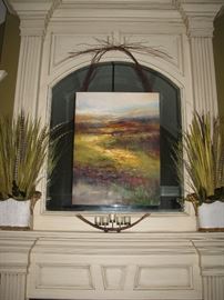 Containers with feathers  