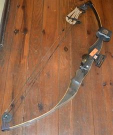 Lot 24: Hunting bow by Proline, model 200 "Ben Pearson"
