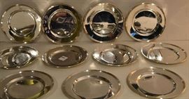 Lot 105: 11 Sterling silver butter plates, monogramed, by International "H413", 6.25 diameter, 23.943 toz.total weight (16).  Few have dents
