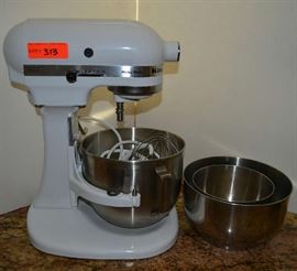 Lot 313: KitchenAid white heavy duty mixer, attachments included
