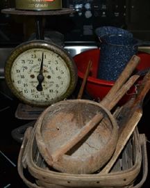 Lot 309: Vintage lot includes enamelware pitcher, old kitchen scale, tin bowl, and cast iron frying pan
