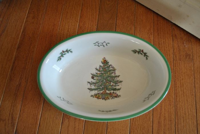 Spode Christmas Dishes, 12 piece setting with serving dishes