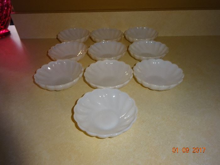 Collection of porcelain small bowls