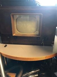 RCA Victor Vintage Television (with tube)