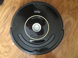 Roomba in original box. Excellent condition! 