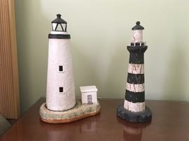NC lighthouse lamp and statue.
