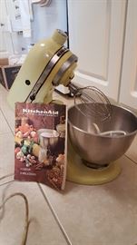 Older model kitchen aid in perfect condition with original book!