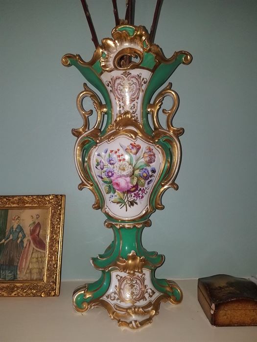 Fabulous pair of 10" Vases