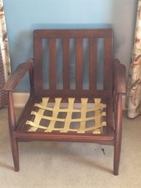 the mid center chair without the updated cushions