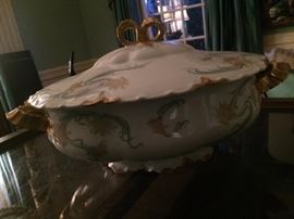 another shot of the tureen