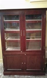 Large Humidore - new. Beveled glass