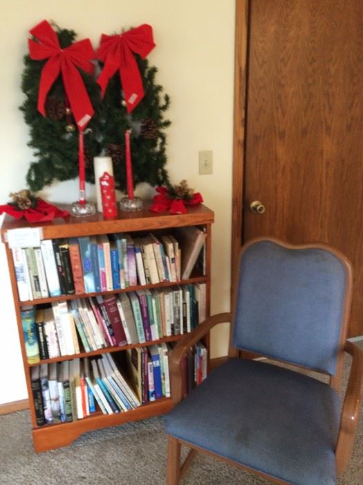 bookshelf, books, side chair, Christmas decore