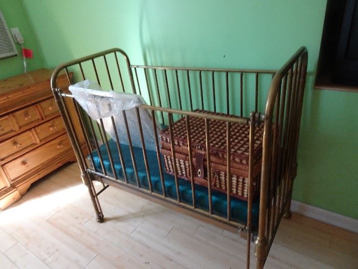 Antique Brass Crib