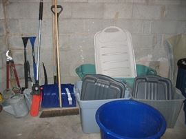 shoves, gardening, storage tubs with lids
