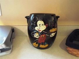 Vintage Mickey Mouse cookie jar, sans the lid