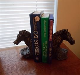 Horse head bookends