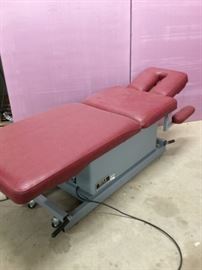 BIG WOW Retails Used $1000 Hill Laboratories Hill Adjustable Hi/Low Treatment Chiropractic Table Motorized Power Professional Treatment Mobile Table Massage Therapy Energy Chakra Reiki Excellent Condition
Lot # 59
